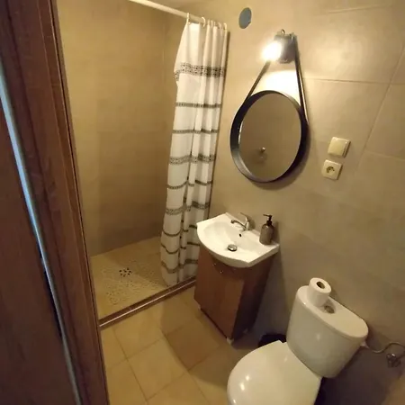 Quarto em Acomodações Particulares Goscinne U Doris *